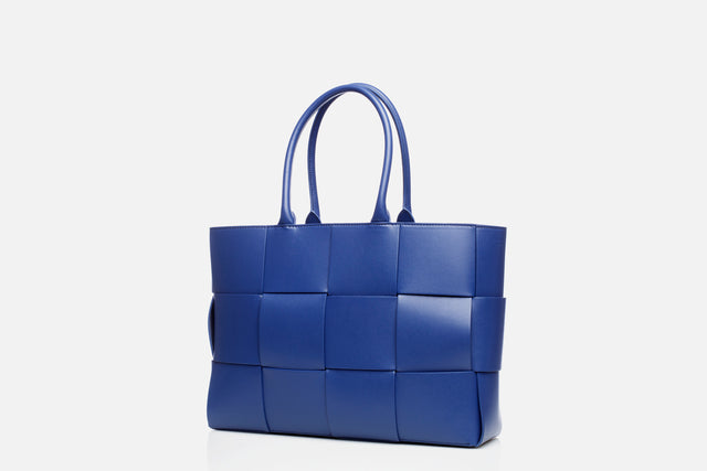 Bottega Veneta Medium Arco Tote Bag