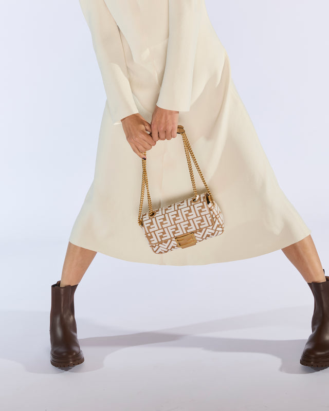 Fendi Baguette Chain Midi Raffia