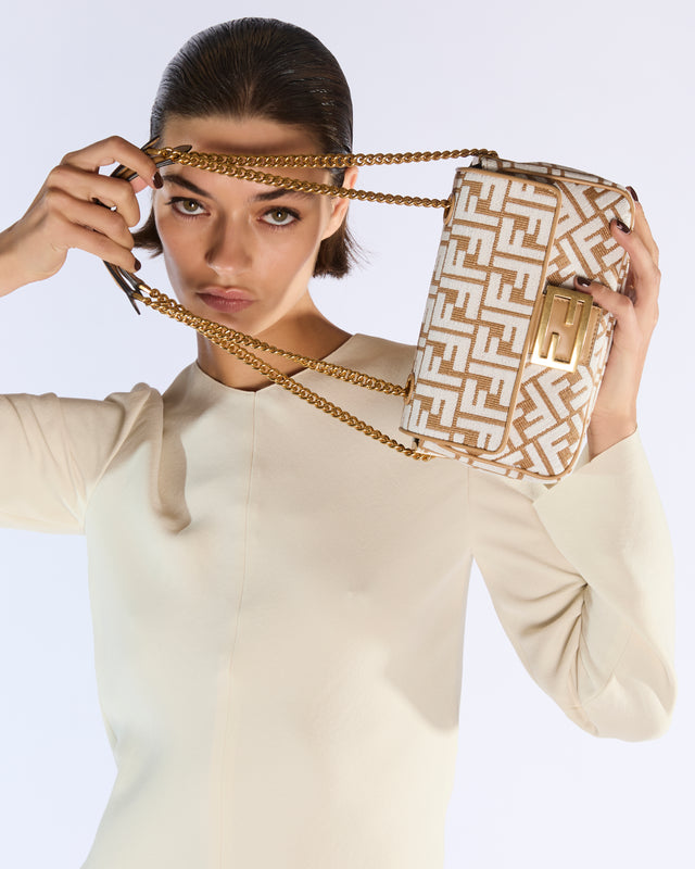 Fendi Baguette Chain Midi Raffia