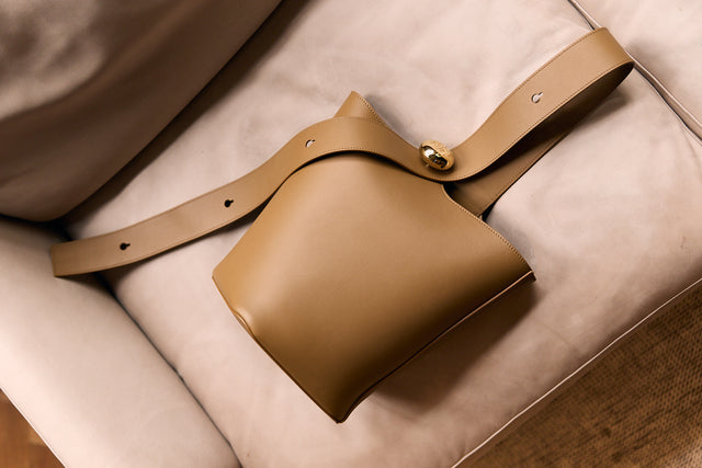 Loewe Medium Pebble Bucket