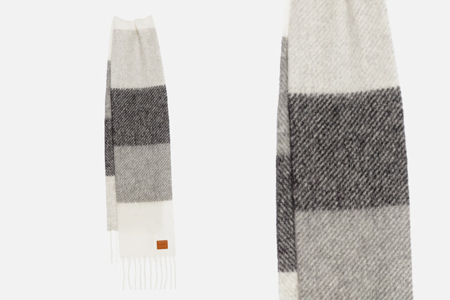 Loewe Scarf In Alpaca And Wool Blend