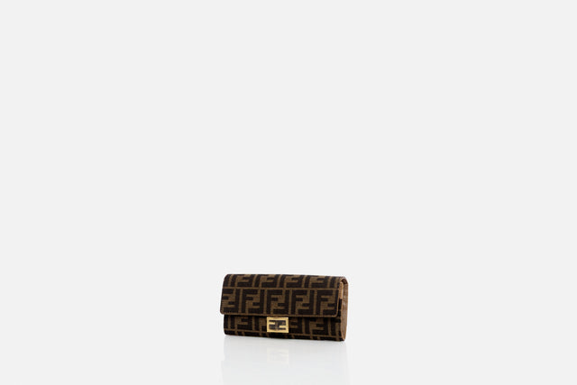 Fendi Continental Wallet With Chain