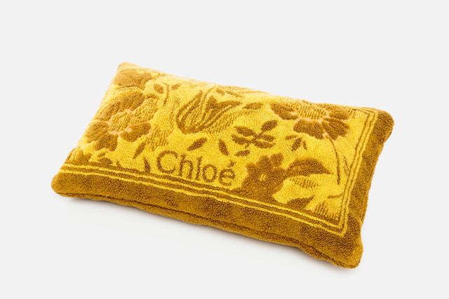 Chloé à La Plage Beach Pillow